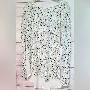 Nwot RW & Co size xl beautiful floral print top with semi sheer back